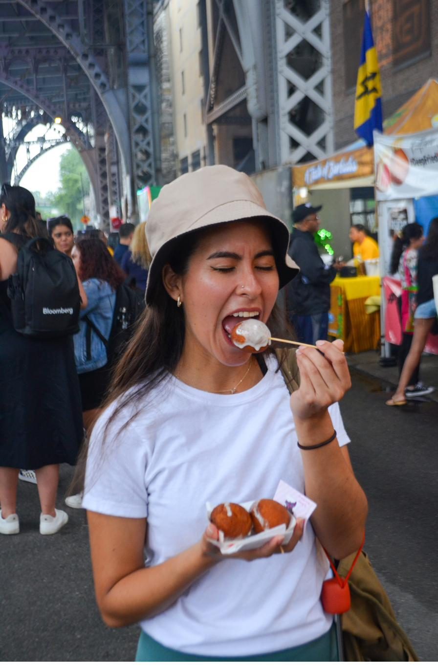 Guest in a hat eating